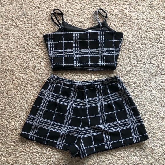 Women’s | Kyoyo | 2-Piece Set, Cami Crop Top + Skort - Picture 4 of 4